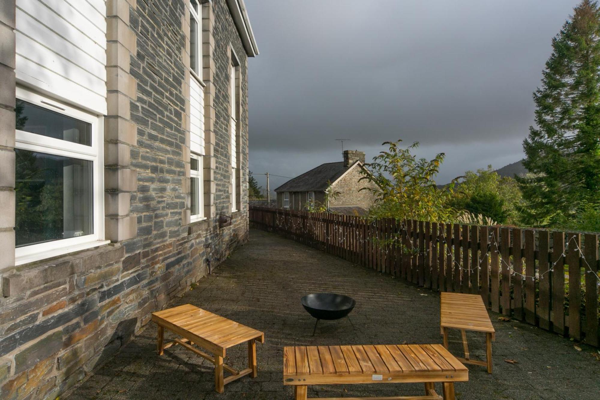 Luxury Home 10 Min To Snowdonia Football Table Tremadog Exterior foto
